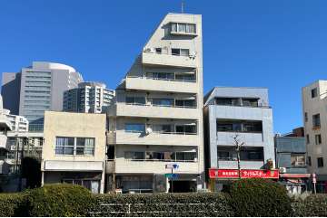 チサンマンション文京千石の外観（南西側から）