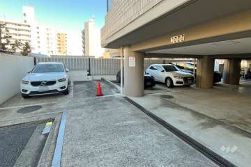 敷地内駐車場（屋外平面式）