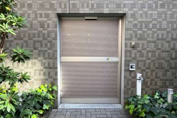 駐車場の出入り口