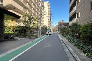 敷地北西側の前面道路