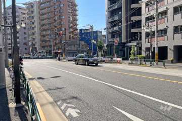 敷地東側の前面道路（北側から）