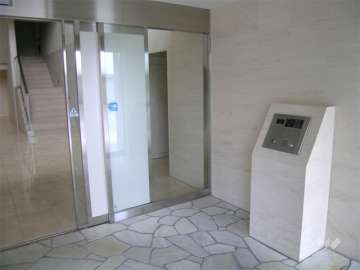 オートロック付きのエントランス