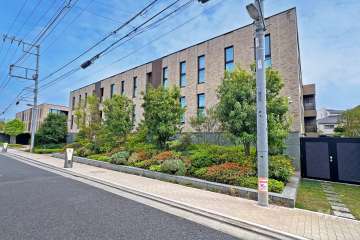 パークホームズ文京小日向ザレジデンスの外観（北西側から）