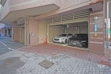 敷地内駐車場（屋内機械式）