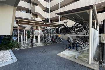 駐輪場（屋根付き）