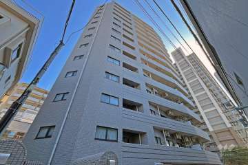 アルカーデン池袋の外観（西側から）