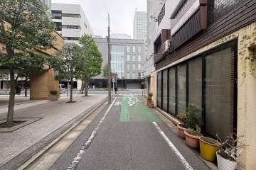 敷地北西側の前面道路