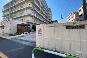 駐車場の出入り口