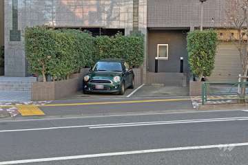 敷地内駐車場（屋外平面式）