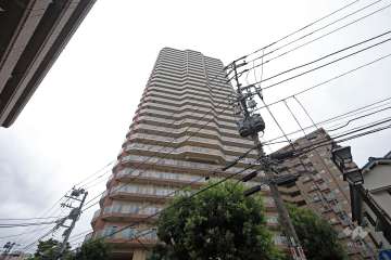 グローリオタワー巣鴨の外観（南西側から）