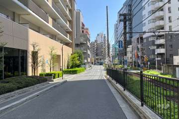 敷地南西側の前面道路