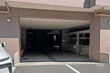敷地内駐車場（屋内機械式）
