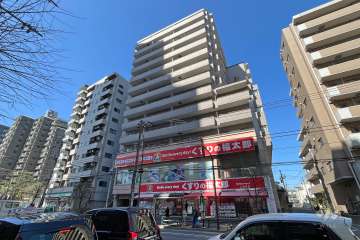 グランドメゾン上池袋の外観（東側から）