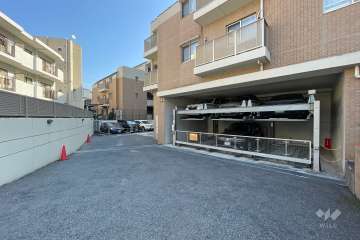 敷地内駐車場（屋内機械式）