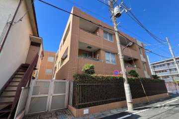 ヒルズ千早町の外観（東側から）