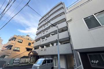 サンハイム大塚の外観（南西側から）