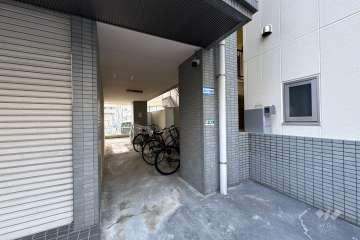 屋内に設けられた駐輪場