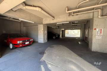 敷地内駐車場（屋内平面式）