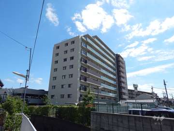 メイツ塚口レジアンスの外観（北東側から）
