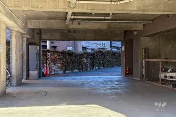 敷地内駐車場（屋外平面式）
