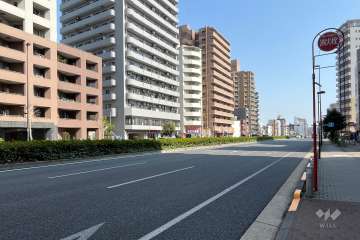 敷地南西側の前面道路
