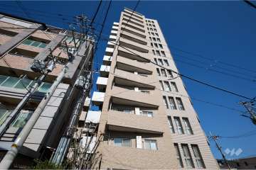 ワコーレ逆瀬川ステーションマークスの外観（南西側から）