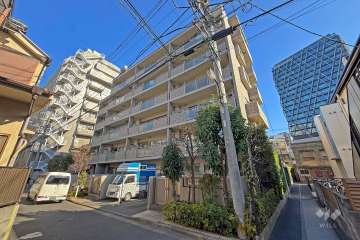 コンポーゼ池袋の外観（南西側から）