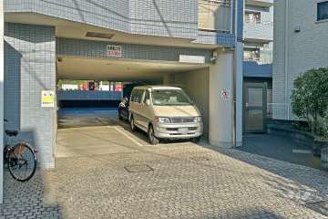 敷地内駐車場（屋外平面式）