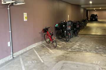 屋内に設けられた駐輪場・バイク置場