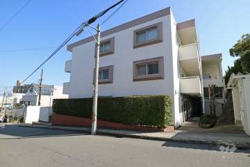 逆瀬川向陽ハイツの外観（北側から）