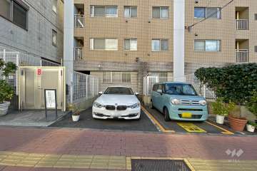 敷地内駐車場（屋外平面式・カーシェア用スペースあり）