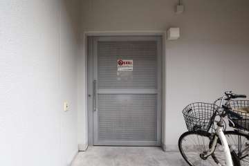 駐輪場の出入口