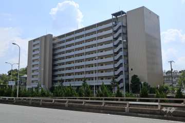 インプレスト千里中央の外観（北東側から）