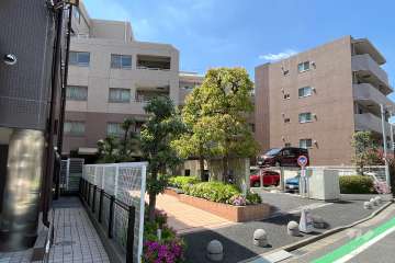 ジェイパーク南大塚の外観（南東側から）