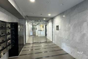 エントランスはオートロック付きです。