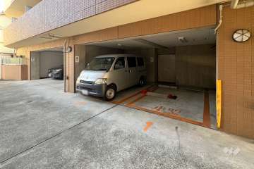敷地内駐車場（屋内平面式）