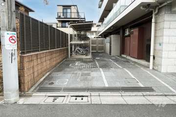 敷地内駐車場（屋外平面式）