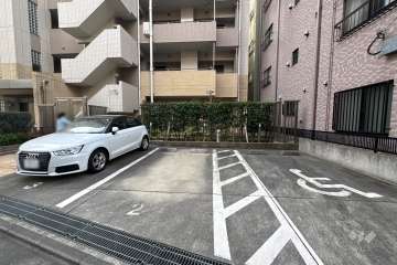 敷地内駐車場（屋外平面式）