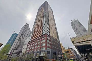 アウルタワーの外観（北東側から）