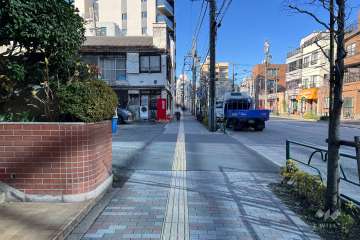 敷地北東側の前面道路