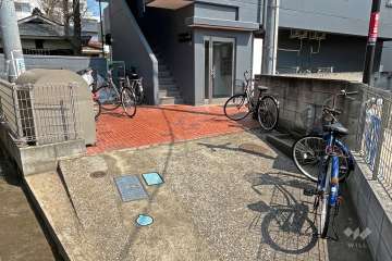 敷地入り口