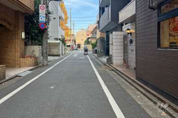 敷地北側の前面道路