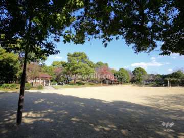 敷地の東側には『田能西公園』があります。