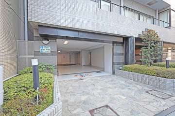 駐車場の出入り口