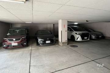 敷地内駐車場（屋内平面式）　