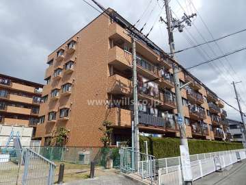 南塚口ハウス2号棟の外観（南西側から）