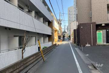 敷地南西側の前面道路