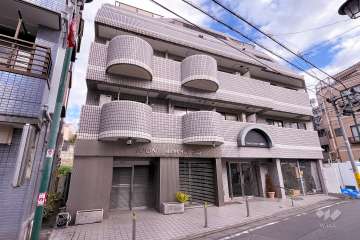 光建ヴォルフスガルテン護国寺の外観（南西側から）