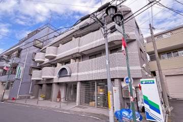 光建ヴォルフスガルテン護国寺の外観（南東側から）