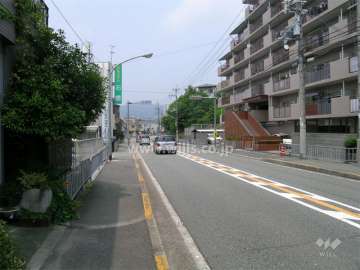 敷地の西側は国道171号線に面しています